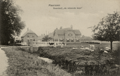 6705 Gezicht op de boerderij De Reizende Man aan de Straatweg te Maarssen uit het noorden.